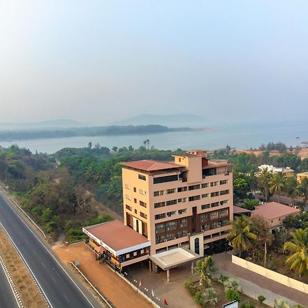 Sterling Karwar Otel Dış mekan fotoğraf