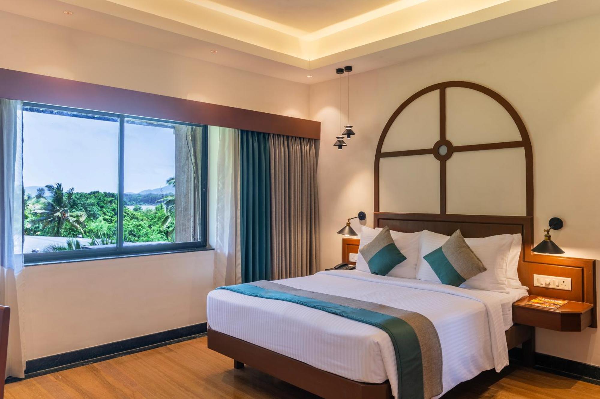 Sterling Karwar Otel Dış mekan fotoğraf