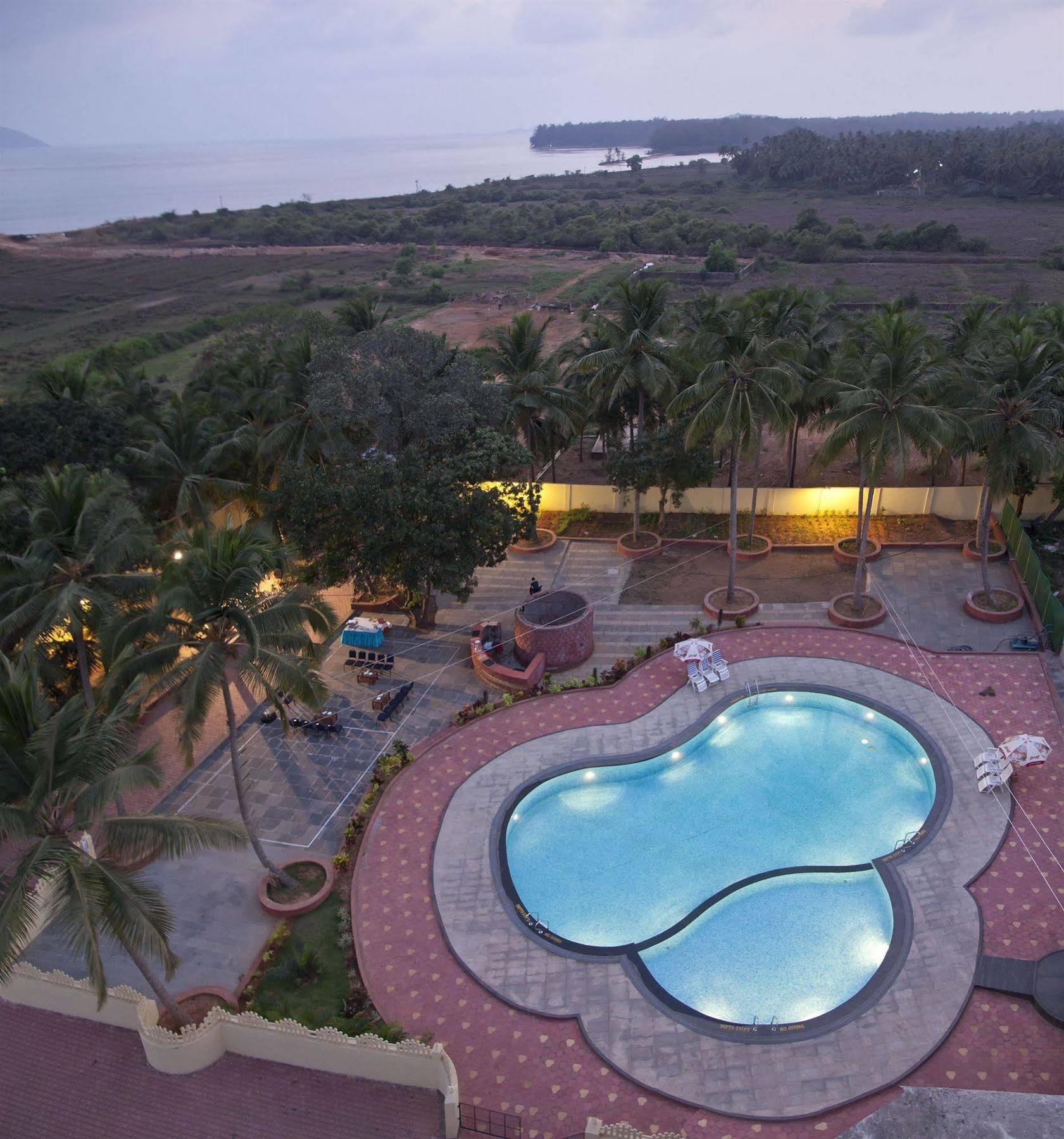 Sterling Karwar Otel Dış mekan fotoğraf